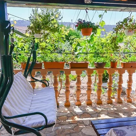 Cvita A2+1 Apartman *