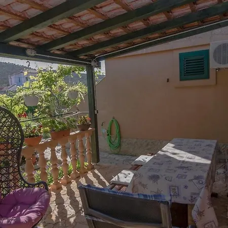 Apartman Cvita A2+1 *